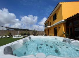 Villa Tijuana - Jacuzzi, Playa y Naturaleza en Gran Canaria, hotel with jacuzzis in Las Palmas de Gran Canaria