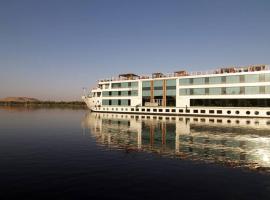 Le Fayan Nile Cruise - Every Thursday from Luxor for 07 & 04 Nights - Every Monday From Aswan for 03 Nights, מלון ליד נמל התעופה הבינלאומי לוקסור - LXR, לוקסור