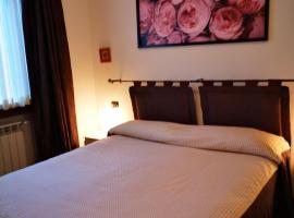 Residence SANTA CROCE Delebio Provincia di Sondrio, Ferienwohnung mit Hotelservice in Sondrio