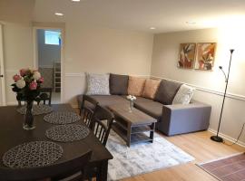 Happy, Cozy, Fun, Loving suite in West Vancouver, holiday rental in West Vancouver
