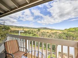 Kapolei Condo with Lanai and Pool Access - Near Beach!, Hotel in Kapolei