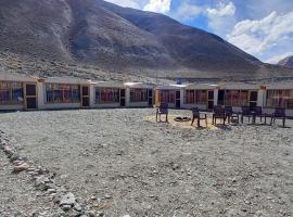 Pangong eco resort, hotel v destinaci Meruk