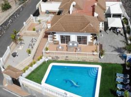 VILLA GAELCA, hotel in Arona