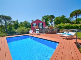 I Giardini di Camogli - VILLA SÀRVIA, garden&pool、カモーリのヴィラ