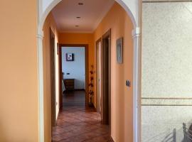 Apartamento Vila O Valadouro 2, дешевий готель у місті Ferreira