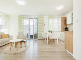 Apartament Clara na klifie、レバルのホテル