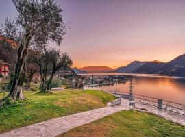 CASA ANGELA, hotel con parcheggio a Dervio