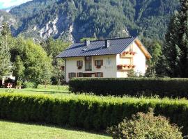 Family- Home Alpenblick, hotel with parking in Dellach im Drautal