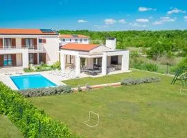 4 Bedroom Gorgeous Home In Stokovci