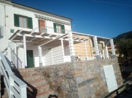 Appartamento orlando vista panoramica Pomonte isola D'Elba, holiday home in Pomonte
