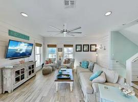 Steps to The Beach! Beautiful 4 BDRM 5 Bath Home W/Pool & Hot Tub, hotel v destinaci Port Aransas