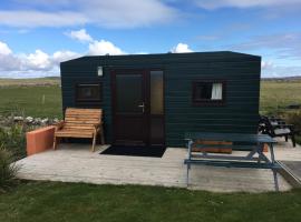 Dallymach pod, hotel near Askernish Golf Club, Lochboisdale