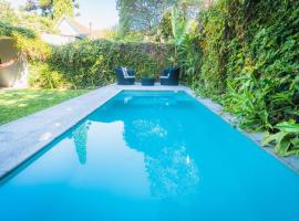 Casa con Piscina en Adrogué, olcsó hotel Adrogué városában