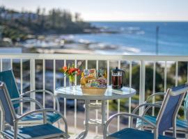 Capeview Apartments - Right on Kings Beach, hotel di Caloundra