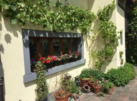 Ferienhaus mit Naturgarten ค็อทเทจในDachsen