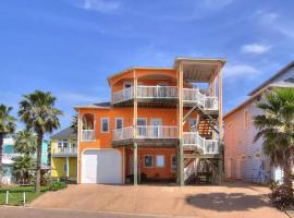 7 Bedroom Home STEPS TO THE BEACH With 4 Patios and Pool! Sleeps 20, self catering accommodation in Port Aransas