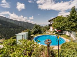 Ferienwohnungen Sumperer, Hotel in Pill