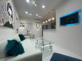 Unique Small Home Close to Hard Rock Downtown Beach