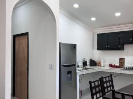 Cabañas el Pino 2, hotel com jacuzzis em Creel