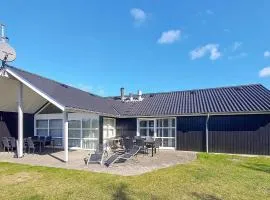10 person holiday home in Hadsund-By Traum