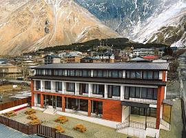 Mountain House Kazbegi, hotel v destinaci Stepancminda