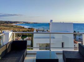 3 Bedroom Seaview Villa direct in Coral Bay with Pool, hotel v destinaci Coral Bay