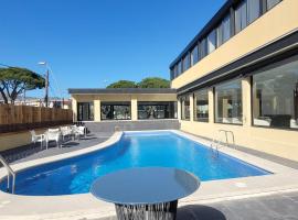 Hotel 153, hotel en Castelldefels