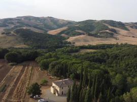 Agriturismo IL Paradiso di Berignone, מקום אירוח ביתי בCaprareccia