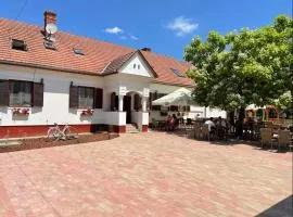 NOBLE'S Panzió és Étterem
