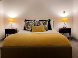 Doncaster City Centre Deluxe Whole Apartment sleeps 4 D19, hotel económico em Doncaster