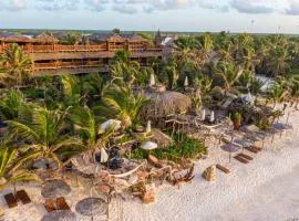 Kanan Tulum Treehouse, Rooftop, Beach Club & Spa - Adults Only