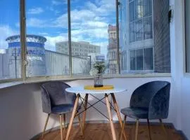 Doncaster City Centre Deluxe Whole Apartment sleeps 4 D41