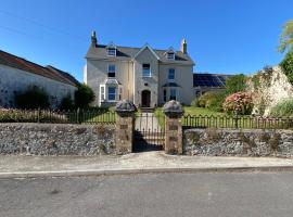 East Llanteg Guest House, hotel v destinácii Amroth