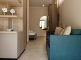 Perla dello Ionio luxury apartments, πολυτελές ξενοδοχείο σε Torre Lapillo