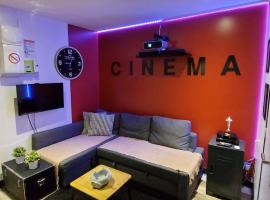 Appartement Cinéma vidéo-projecteur et garage, hotel en Honfleur