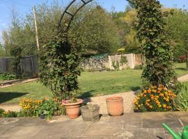 Little Orchard Cottage, holiday rental in Canterbury
