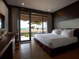 Sandy Bay Resort, hotel in Ngwesaung