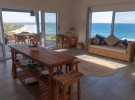 Coral Tree Surf Cottage - Tofinho, Tofo