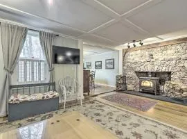 Charming Sutton Cottage Walk to Lake and Farm!