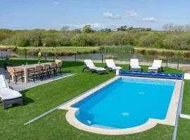 Herons House Sleeps 12, heated Pool, hot tub, sauna, games room 5 Star!