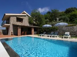 Villa Etna Mare - Pool villa in peaceful location with breathtaking views of the sea, Mt Etna & Taormina -