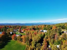 Quiet Gilford Home with Hot tub - Winnipesaukee!