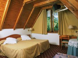 Hotel Edelweiss, hotel v destinaci Arties