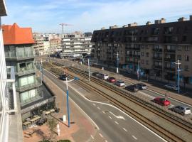 Zonnige studio Mermoz Koksijde-Bad, hotell sihtkohas Koksijde