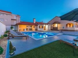 Villa Lucija, hotel in Biograd na Moru