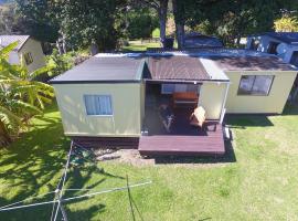 Bach - Whanarua Bay Cottages, viešbutis mieste Te Kaha