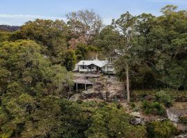 Equanimity Luxurious tranquil Kangaroo Valley home, holiday home in Kangaroo Valley