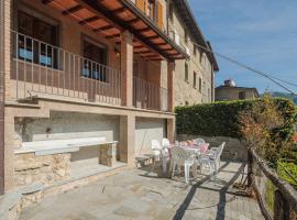 Holiday Home Da Franca by Interhome, hotelli kohteessa Stazzema