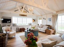 Lligwy Beach Cottage – hotel w mieście Penrhos-Lligwy