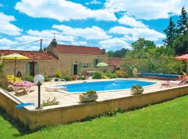 Holiday Home Le Coustal - BSB300 by Interhome, hotelli kohteessa Blanquefort-sur-Briolance